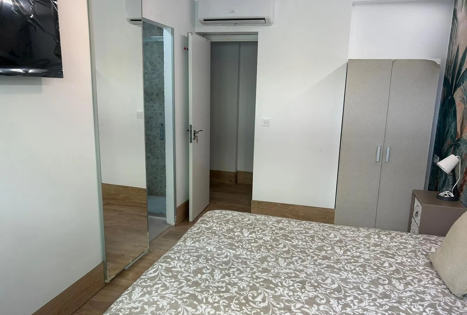 Homestay La Maison Del Mar Guest House Malaga Spain