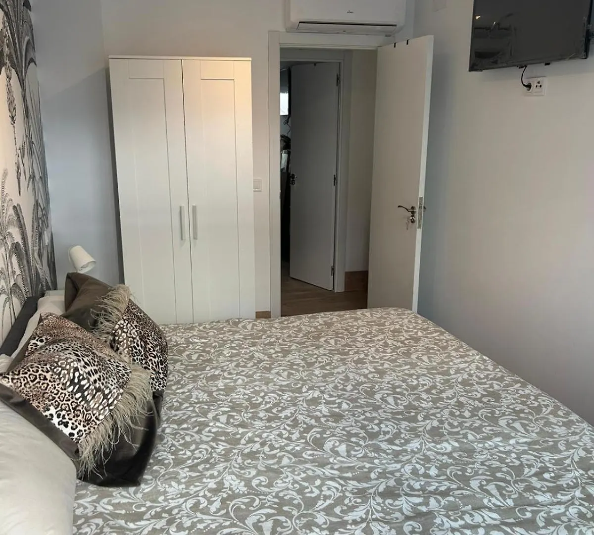 La Maison Del Mar Guest House Malaga Spain